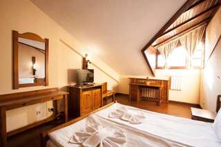 Отель Hotel Tanne Банско Люкс (для 2 взрослых и 2 детей)-1